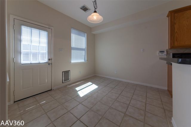 2943 Meadowglen Crest, Houston, TX 77082