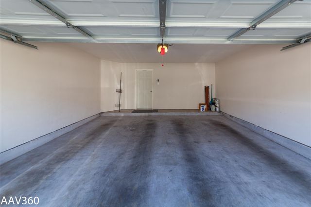 2943 Meadowglen Crest, Houston, TX 77082