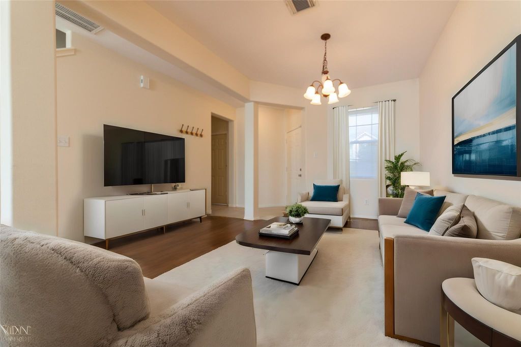 2943 Meadowglen Crest, Houston, TX 77082