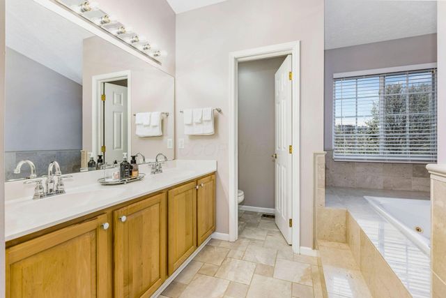 1185 Northwood Circle, New Albany, OH 43054