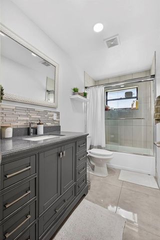 100 Miramar Ave, Royal Palm Beach, FL 33411