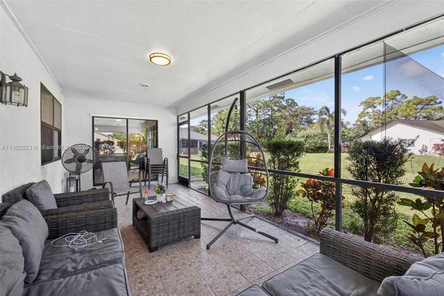 100 Miramar Ave, Royal Palm Beach, FL 33411