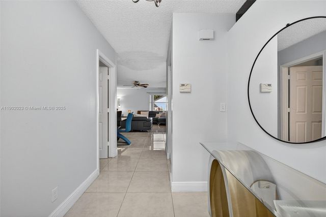 100 Miramar Ave, Royal Palm Beach, FL 33411