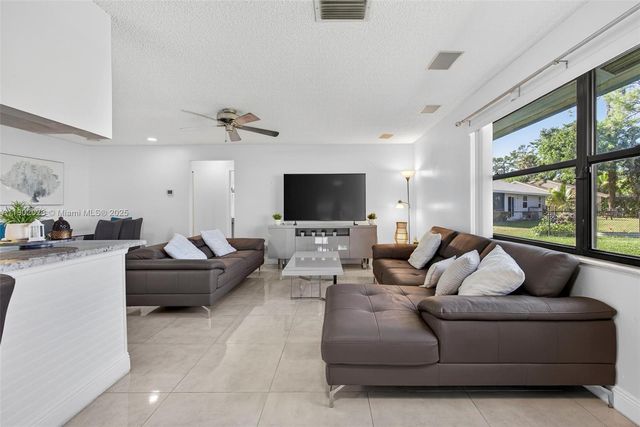 100 Miramar Ave, Royal Palm Beach, FL 33411