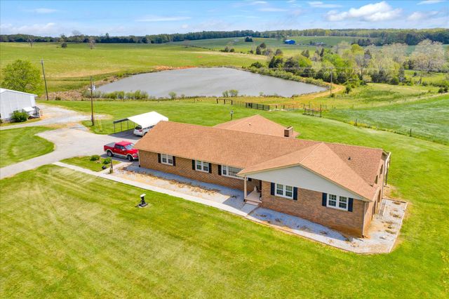 12274 Smith Mountain Lake PKWY, Huddleston, VA 24104