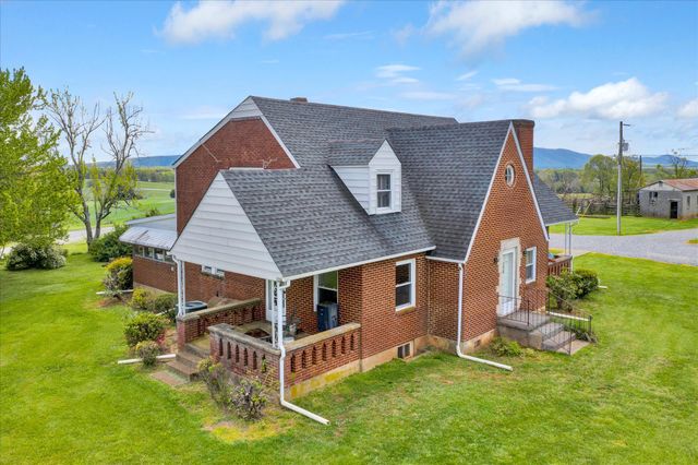 12274 Smith Mountain Lake PKWY, Huddleston, VA 24104