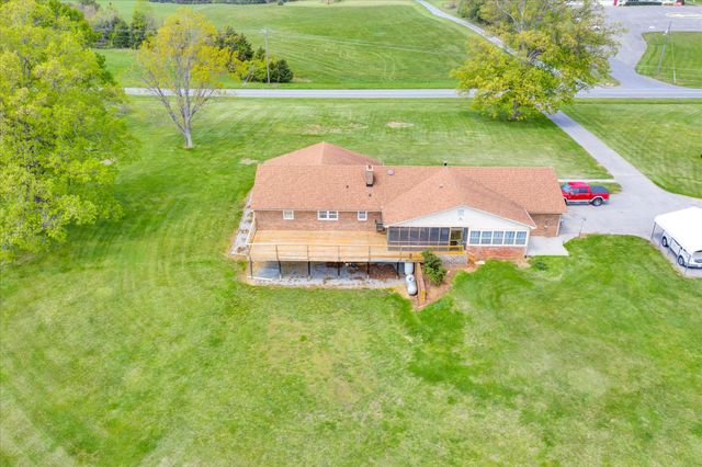 12274 Smith Mountain Lake PKWY, Huddleston, VA 24104