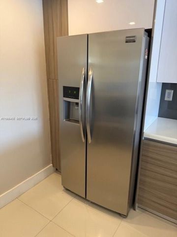 3600 NE 170th St 407, North Miami Beach, FL 33160