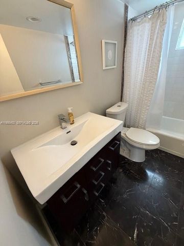 3600 NE 170th St 407, North Miami Beach, FL 33160