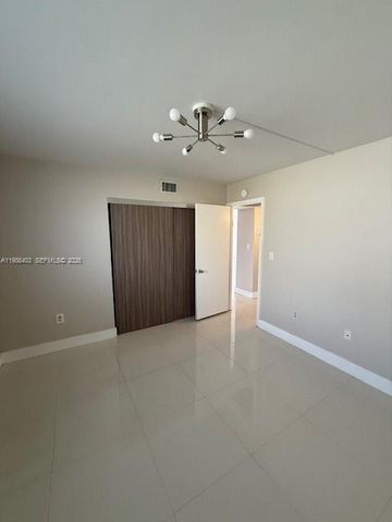 3600 NE 170th St 407, North Miami Beach, FL 33160