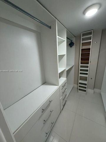 3600 NE 170th St 407, North Miami Beach, FL 33160