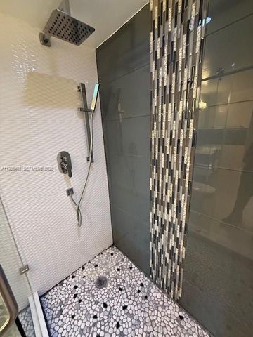 3600 NE 170th St 407, North Miami Beach, FL 33160