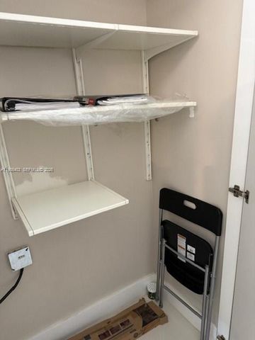 3600 NE 170th St 407, North Miami Beach, FL 33160