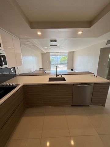 3600 NE 170th St 407, North Miami Beach, FL 33160