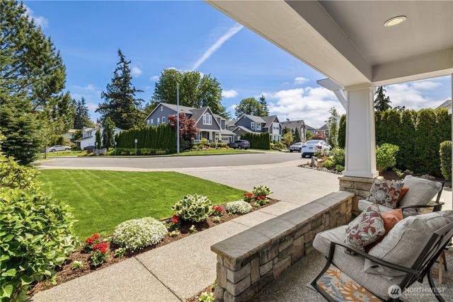 5001 70th Place SW, Mukilteo, WA 98275