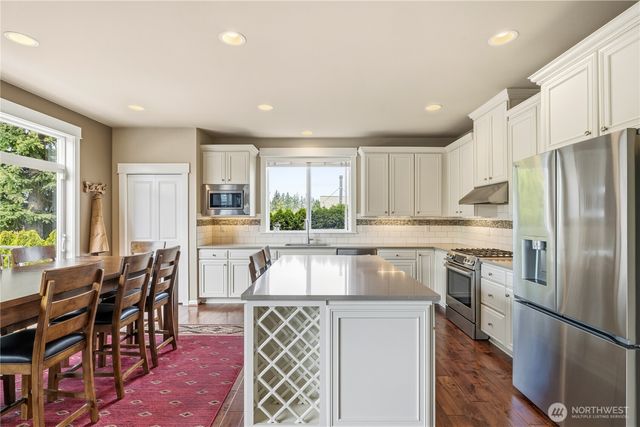 5001 70th Place SW, Mukilteo, WA 98275