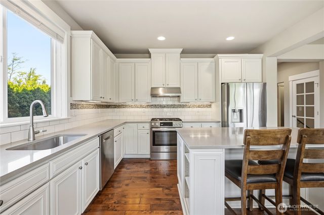 5001 70th Place SW, Mukilteo, WA 98275
