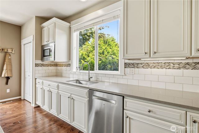 5001 70th Place SW, Mukilteo, WA 98275