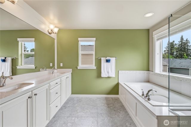 5001 70th Place SW, Mukilteo, WA 98275