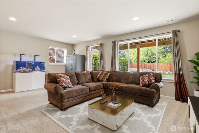5001 70th Place SW, Mukilteo, WA 98275