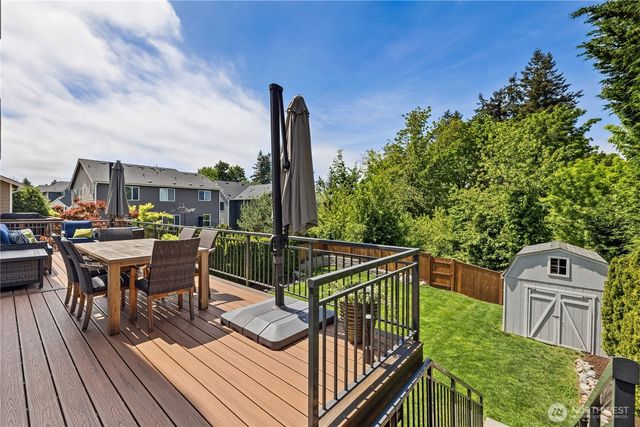 5001 70th Place SW, Mukilteo, WA 98275