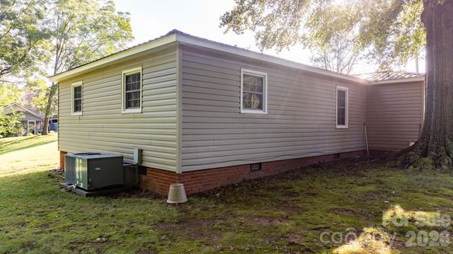 708 E Klutz Street, Maiden, NC 28650