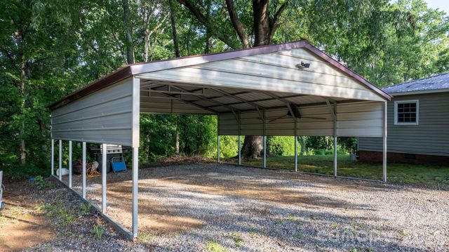 708 E Klutz Street, Maiden, NC 28650