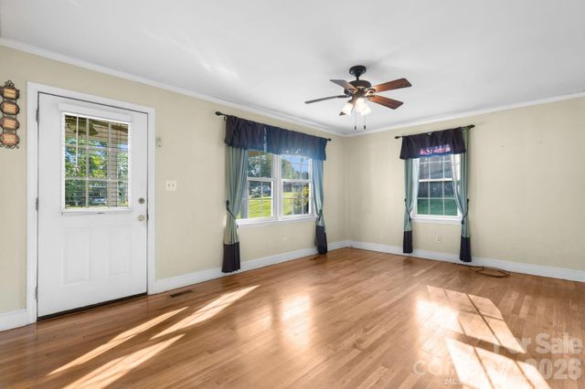 708 E Klutz Street, Maiden, NC 28650