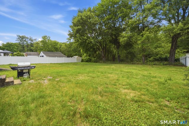 11 Brookfield Drive, East Hartford, CT 06118