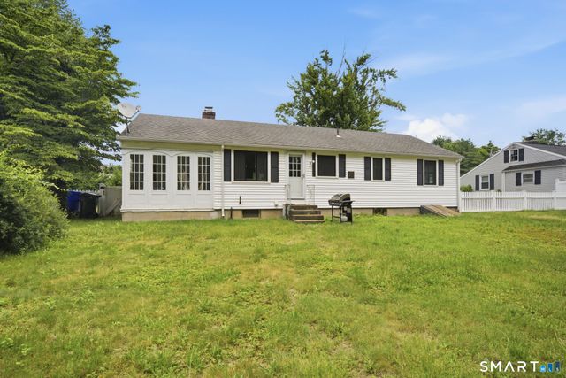 11 Brookfield Drive, East Hartford, CT 06118