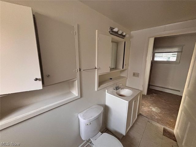 78 W Glendale Road, Bedford, OH 44146