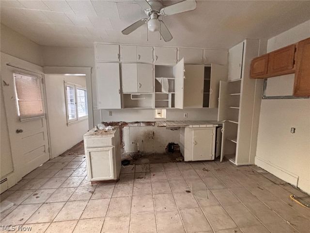 78 W Glendale Road, Bedford, OH 44146