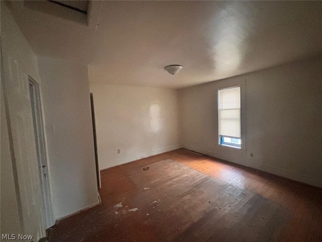 78 W Glendale Road, Bedford, OH 44146