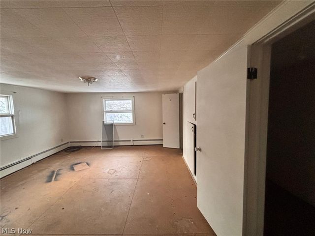 78 W Glendale Road, Bedford, OH 44146