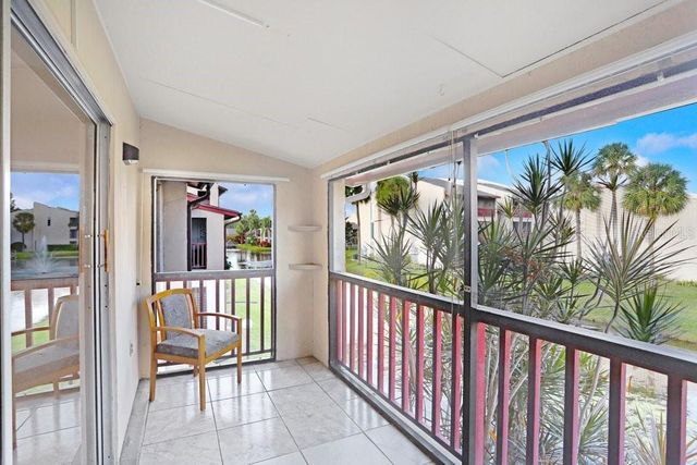 3821 S LAKE DRIVE 223, Tampa, FL 33614