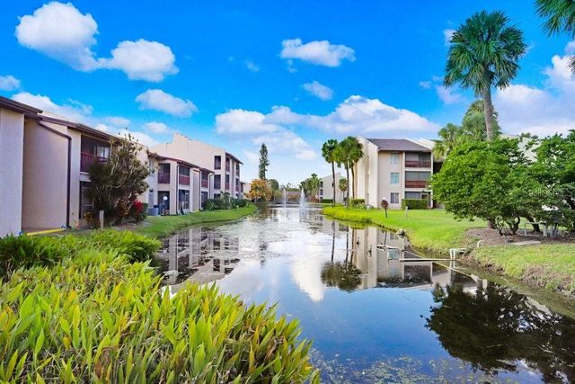 3821 S LAKE DRIVE 223, Tampa, FL 33614