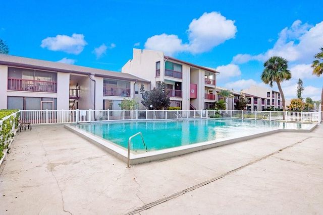 3821 S LAKE DRIVE 223, Tampa, FL 33614