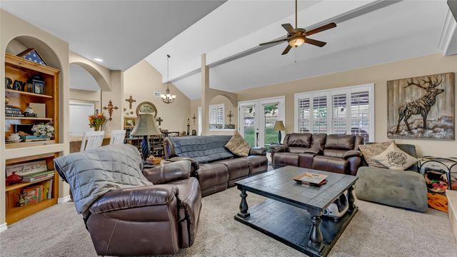 306 Alexander Ave, Burnet, TX 78611