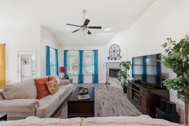 12049 White River Rd, San Antonio, TX 78254