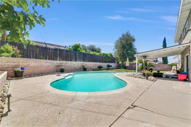 5991 Rogers Lane, San Bernardino, CA 92404