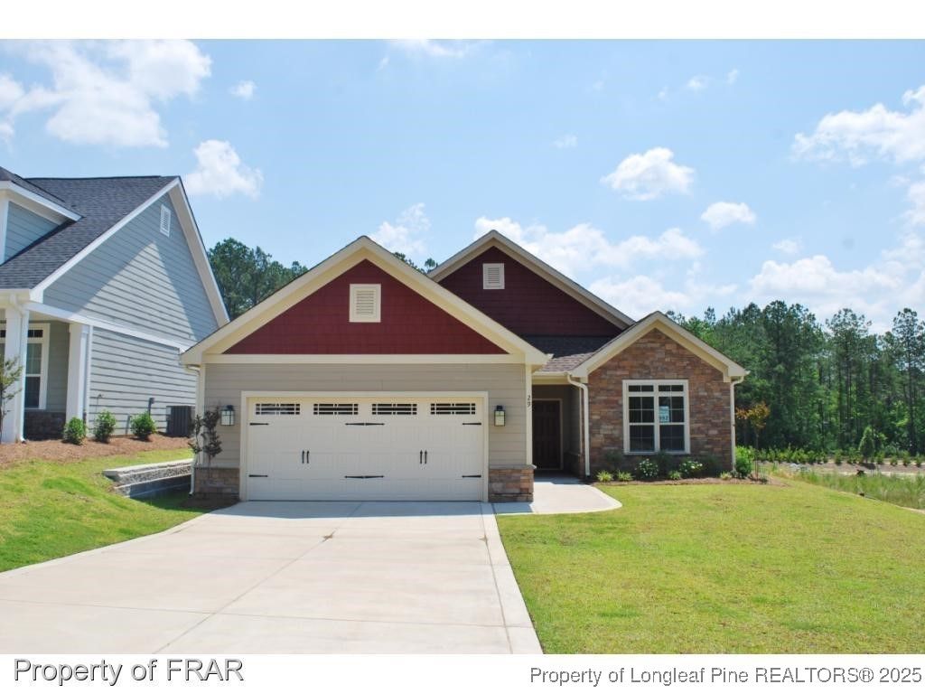 29 Glenwood Court, Spring Lake, NC 28390