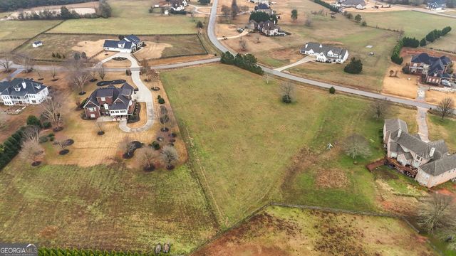 15 Meadow View Court, Social Circle, GA 30025