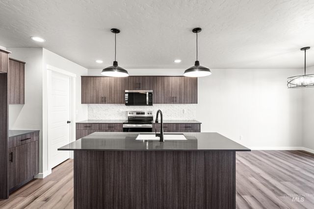 6600 W Black Butte Dr, Meridian, ID 83646