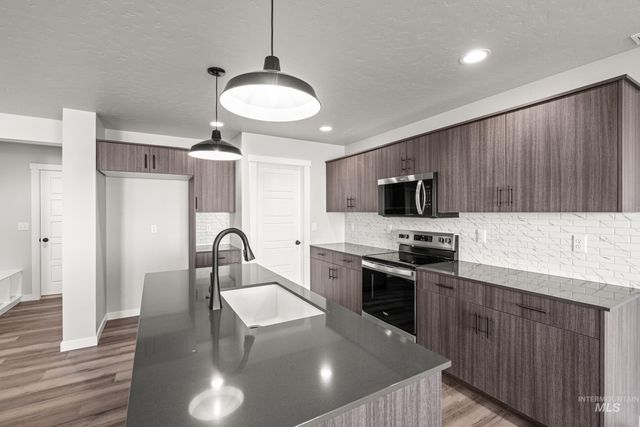 6600 W Black Butte Dr, Meridian, ID 83646