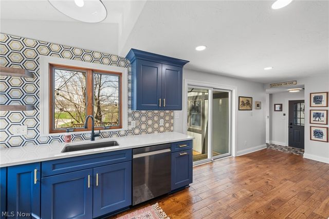 22235 Arbor Cliff Lane, Rocky River, OH 44116