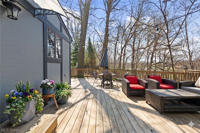 22235 Arbor Cliff Lane, Rocky River, OH 44116