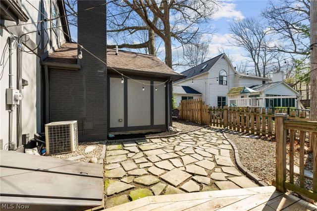 22235 Arbor Cliff Lane, Rocky River, OH 44116