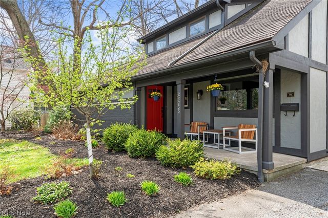 22235 Arbor Cliff Lane, Rocky River, OH 44116