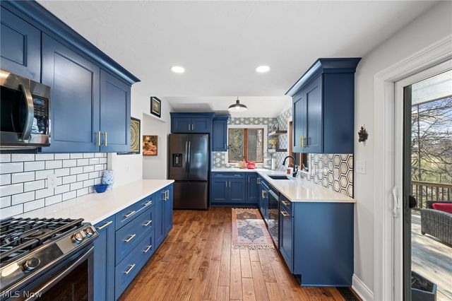 22235 Arbor Cliff Lane, Rocky River, OH 44116
