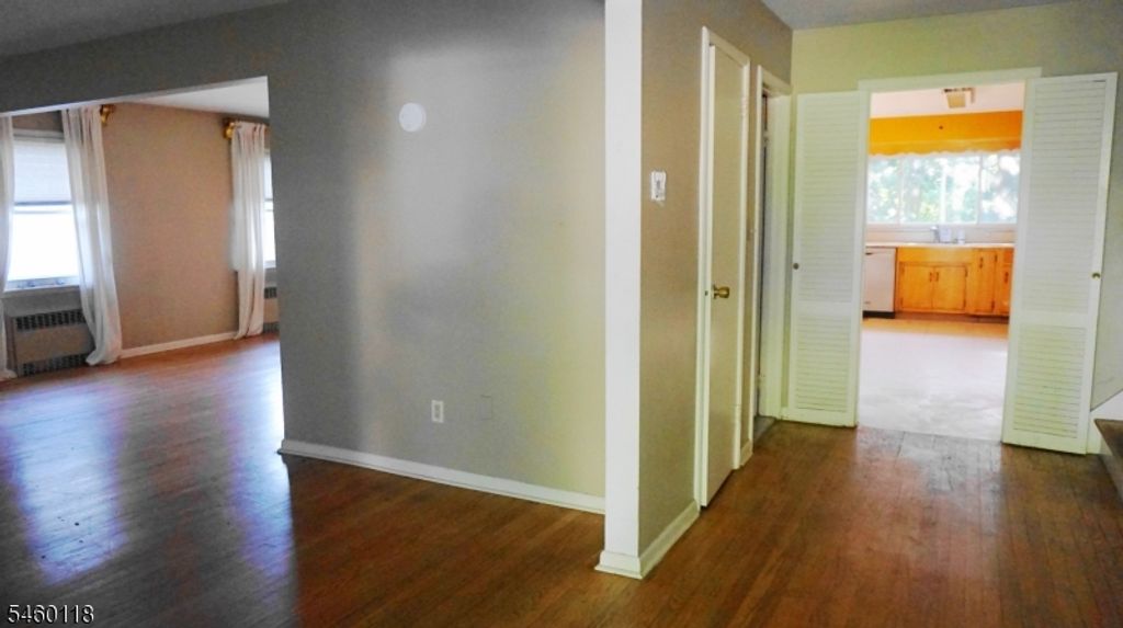 8 Mountain Way S, West Orange Twp., NJ 07052 — photo 3